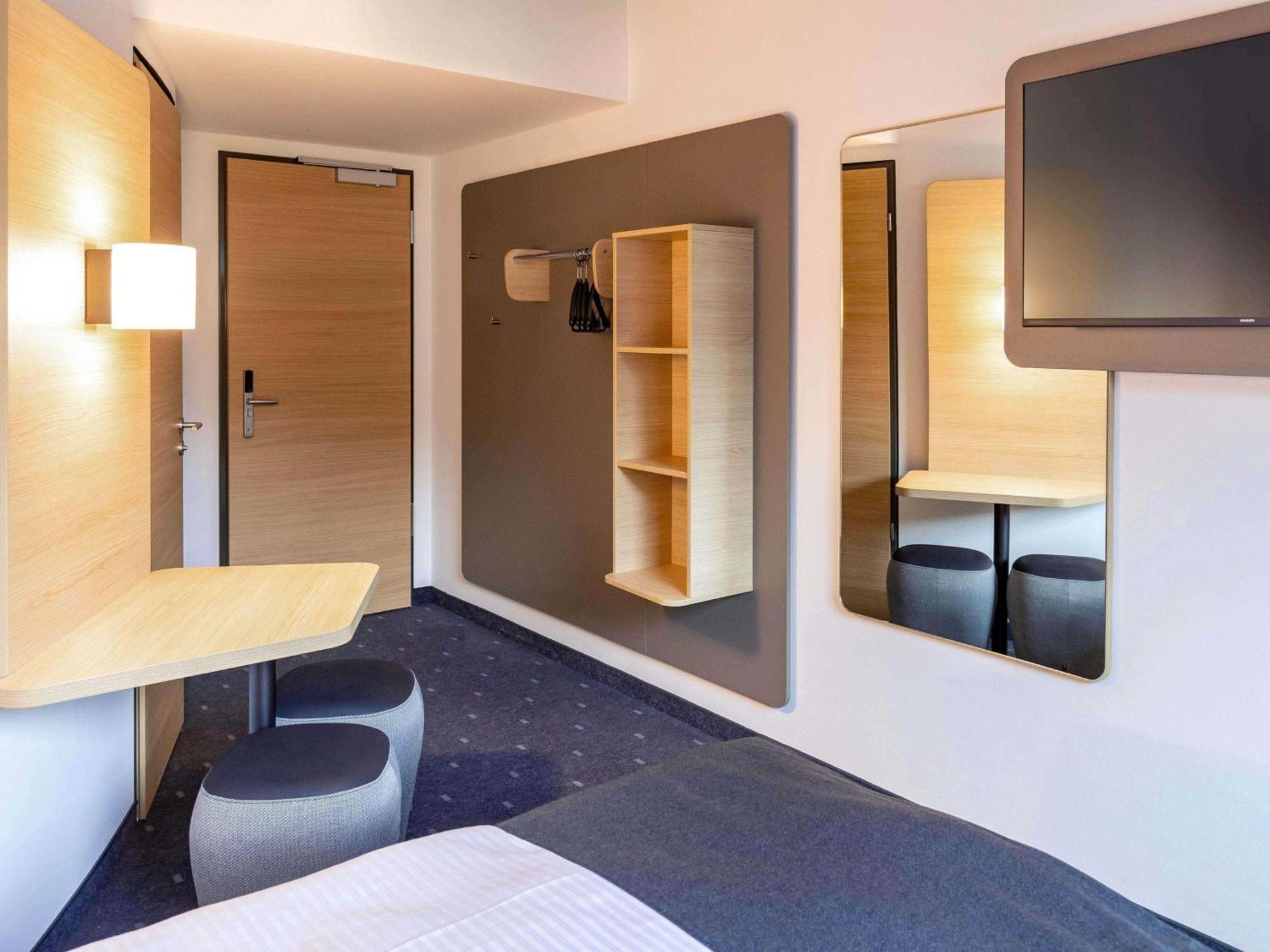 Twin Room,1695771693:JPEG